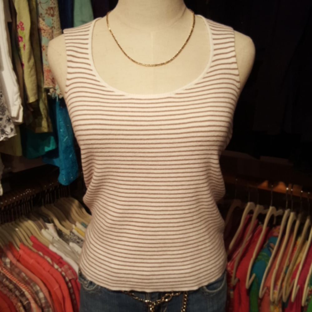 GAP ♡ Sweet Vintage White Beige Stripes Low Scoop Neckline Knit Sweater M